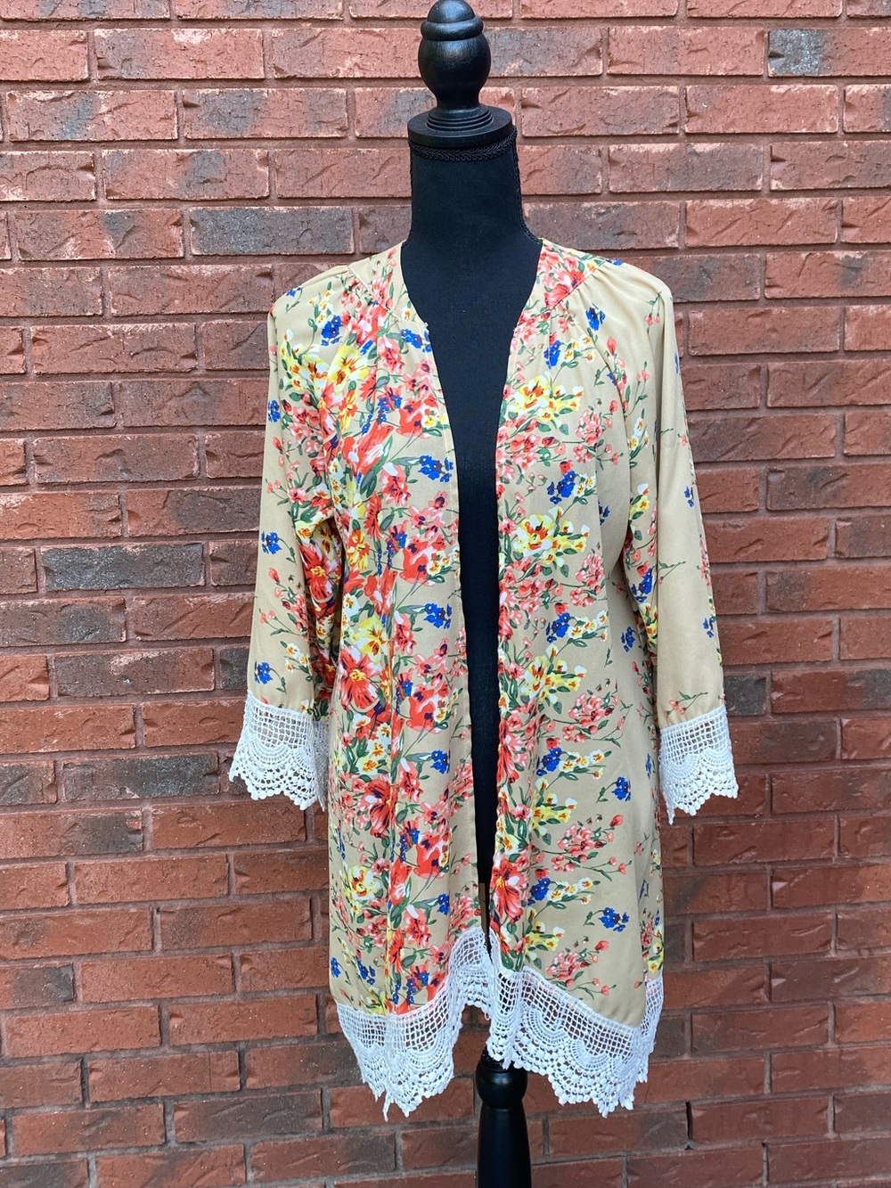 Floral Lace-Trim Kimono Cardigan - Beige S